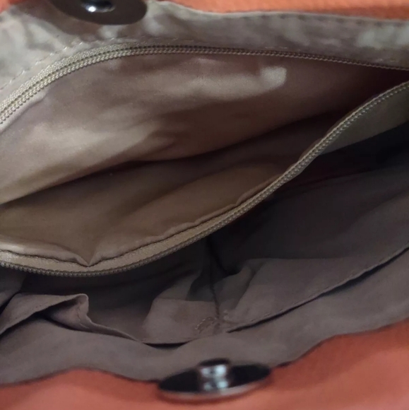 Nine West Womens Orange Coral Faux Leather Crossbody Purse Shoulder 10 x 7.5 in - Picture 8 of 11